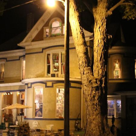 Riverview Mansion Hotel Golconda Exterior photo